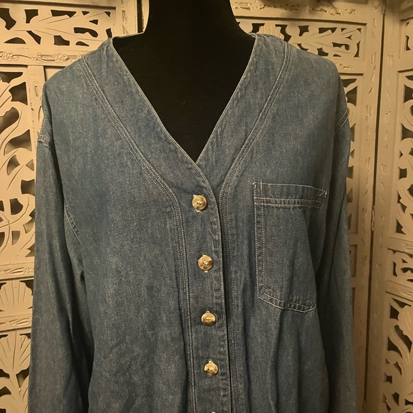 TRACY X CARL EXCELLENT DARK BLUE CHAMBRAY LONG SLEEVE BUTTON UP TOP - Picture 2 of 8